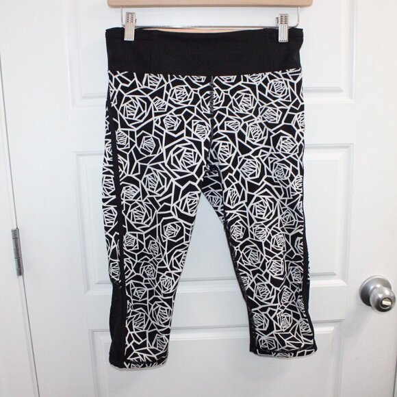 Lululemon Real Quick Crop 17" Posey Black White Size 6 - Picture 1 of 3